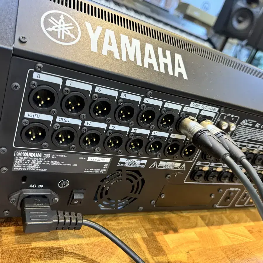 Yamaha TF5 32채널 전시품 믹서