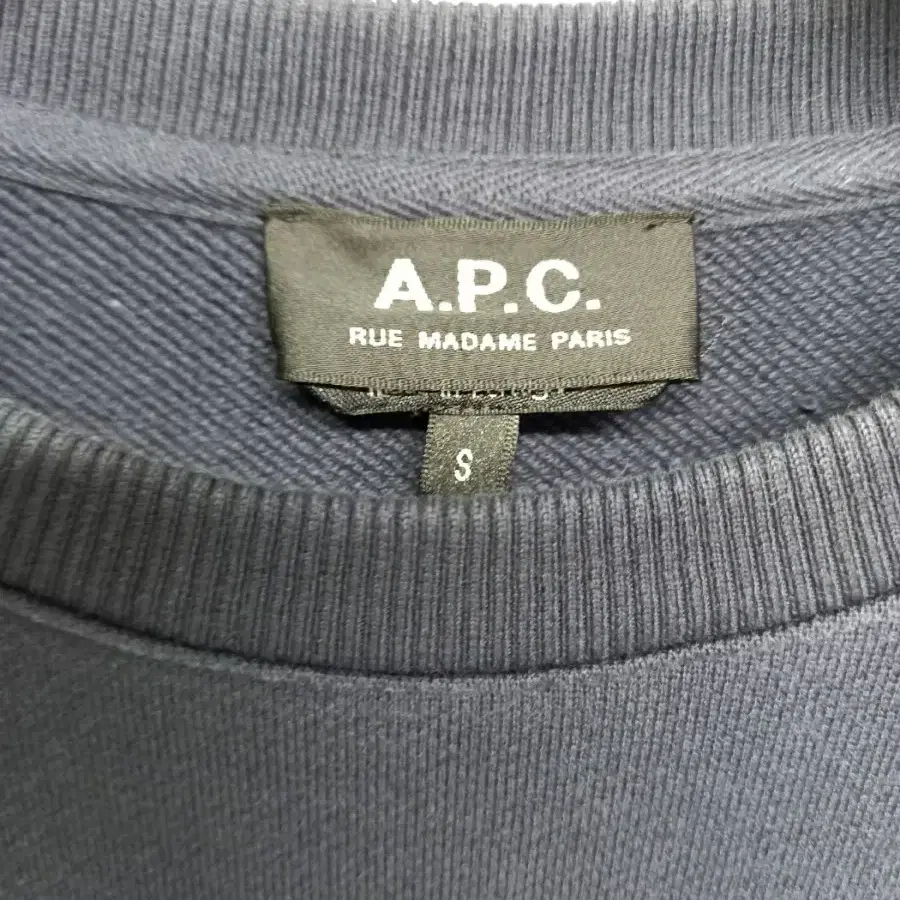 APC 아페쎄 남여공용 럭키 맨투맨 S