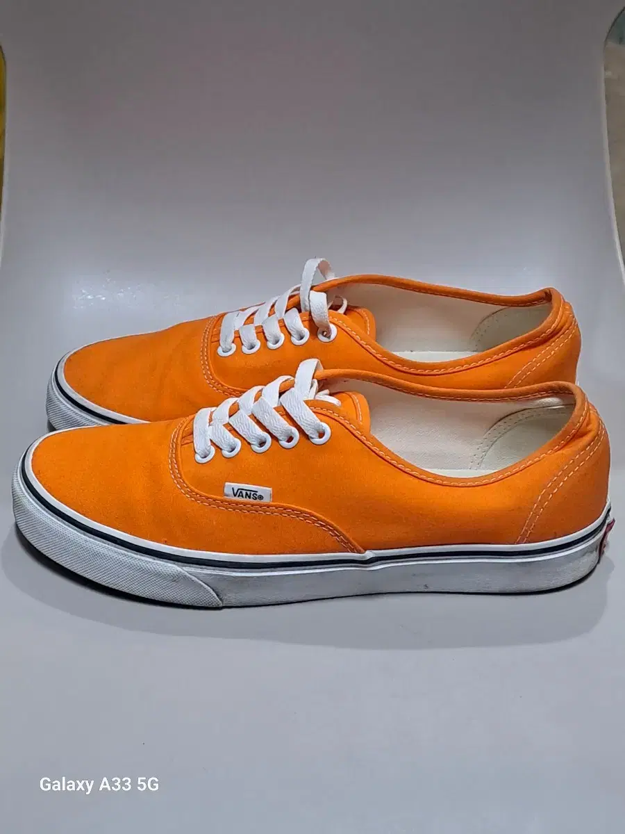 VANS 어센틱 오렌지  VN0A5KRDAVM1  270