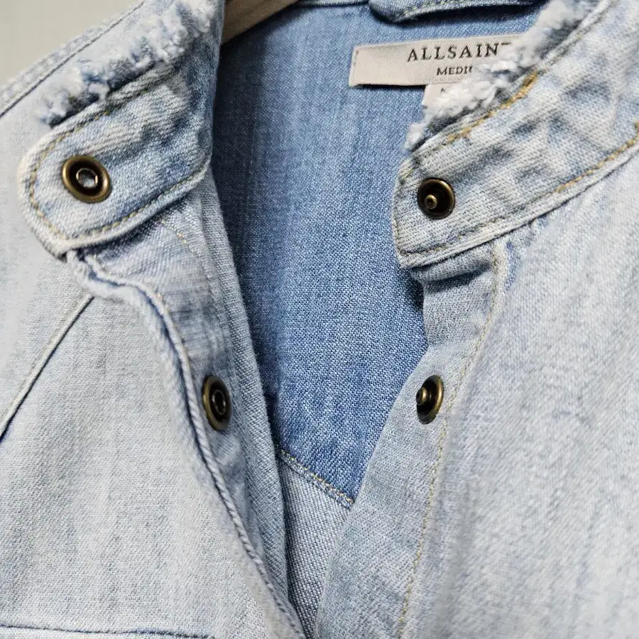 M 올세인츠 ALLSAINTS 크롭 데님 셔츠 자켓