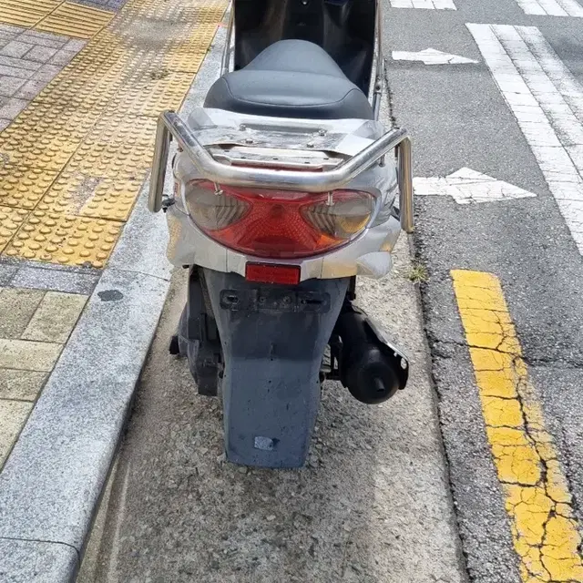 부산 11년 비버125cc 팝니다