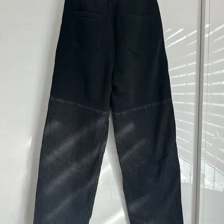 아모멘토 DRAWSTRING DENIM PANTS (BLACK)