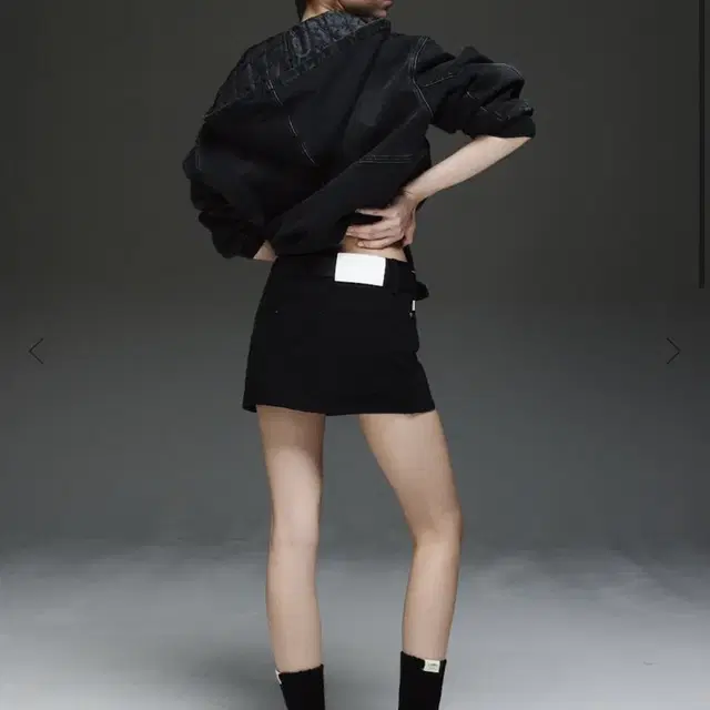 글로니 THE BELLA SKIRT (BLACK) L