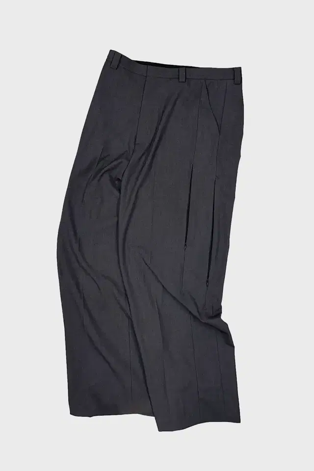 논노드  Flexible side slacks pants