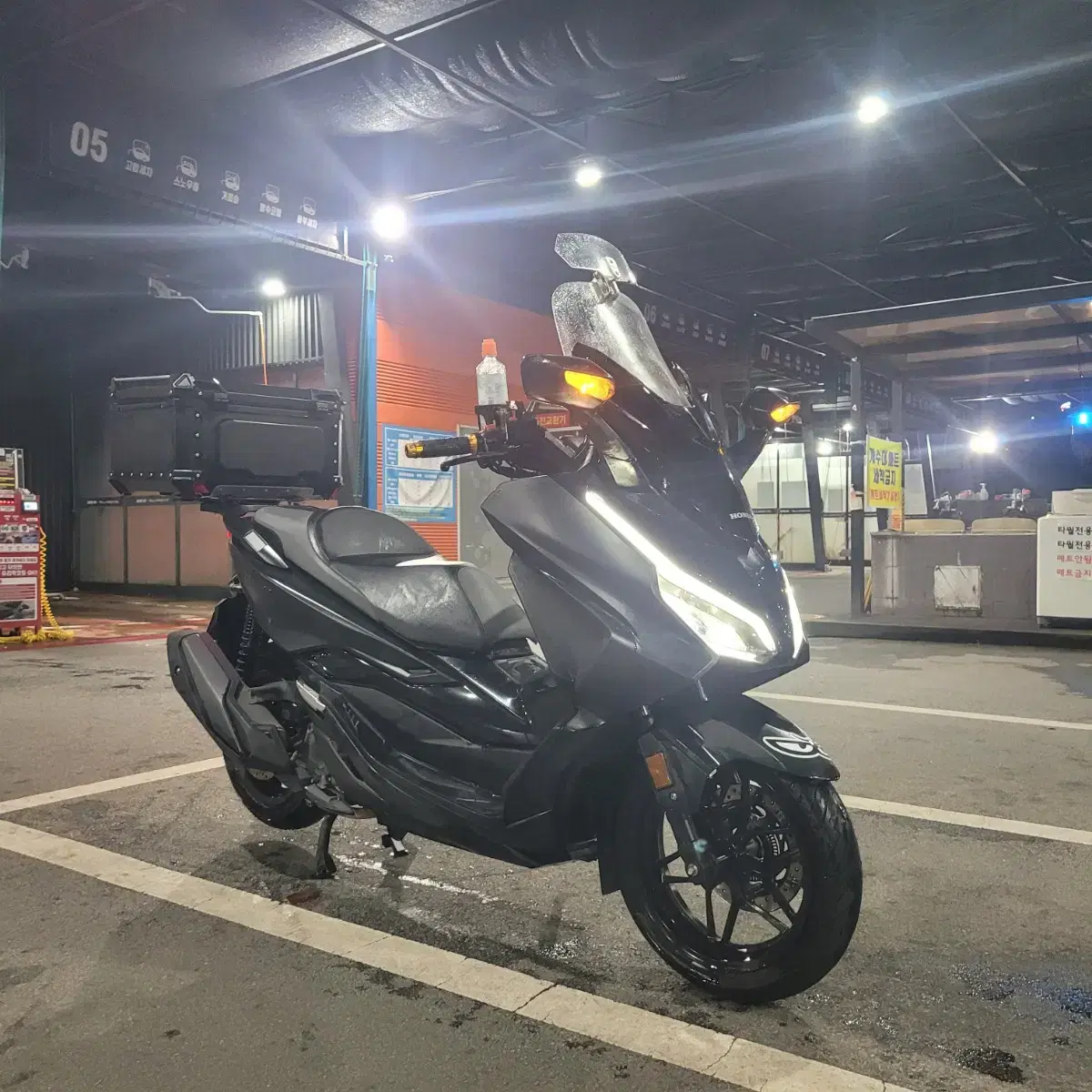 혼다 포르자 350cc 맷블랙 23년식