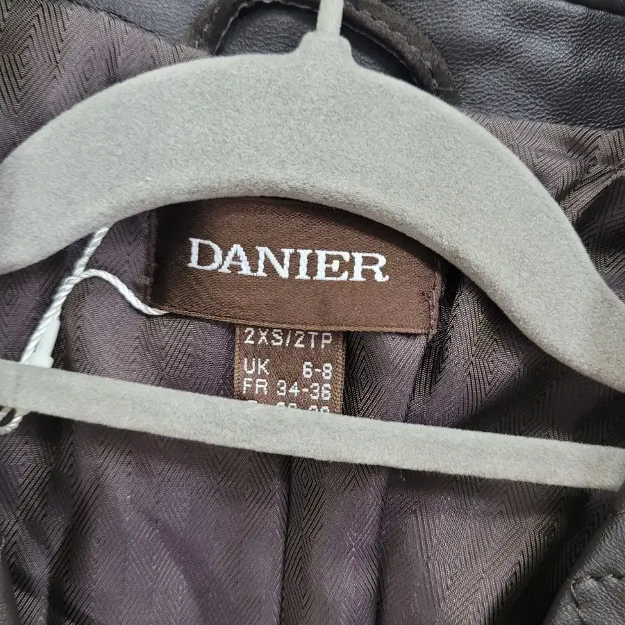 다니에 DANIER 여성 스웨이드 가죽 롱 자켓 XS