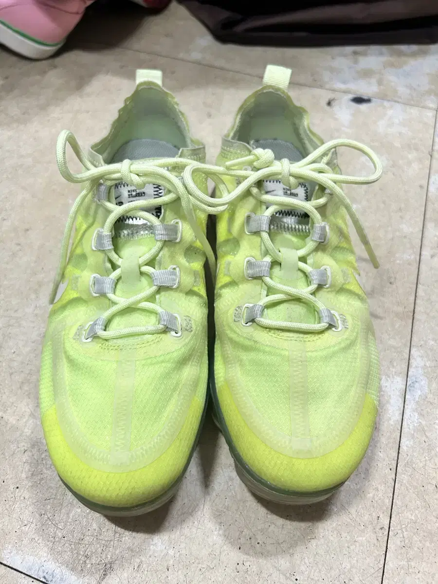 Nike Women's Air VaporMax 2019 Volt AR6632-700 230c