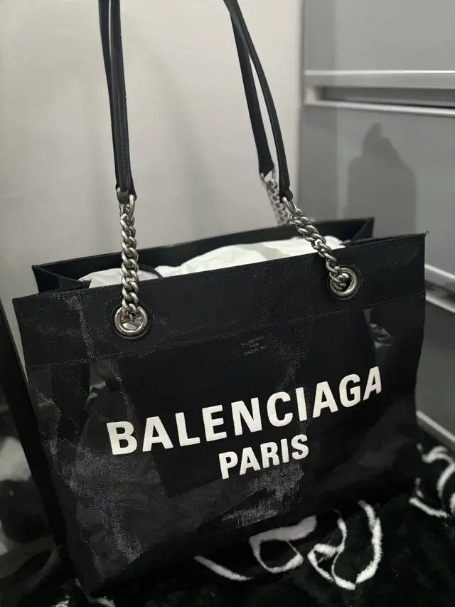 발렌시아가 (BALENCIAGA) 듀티프리백