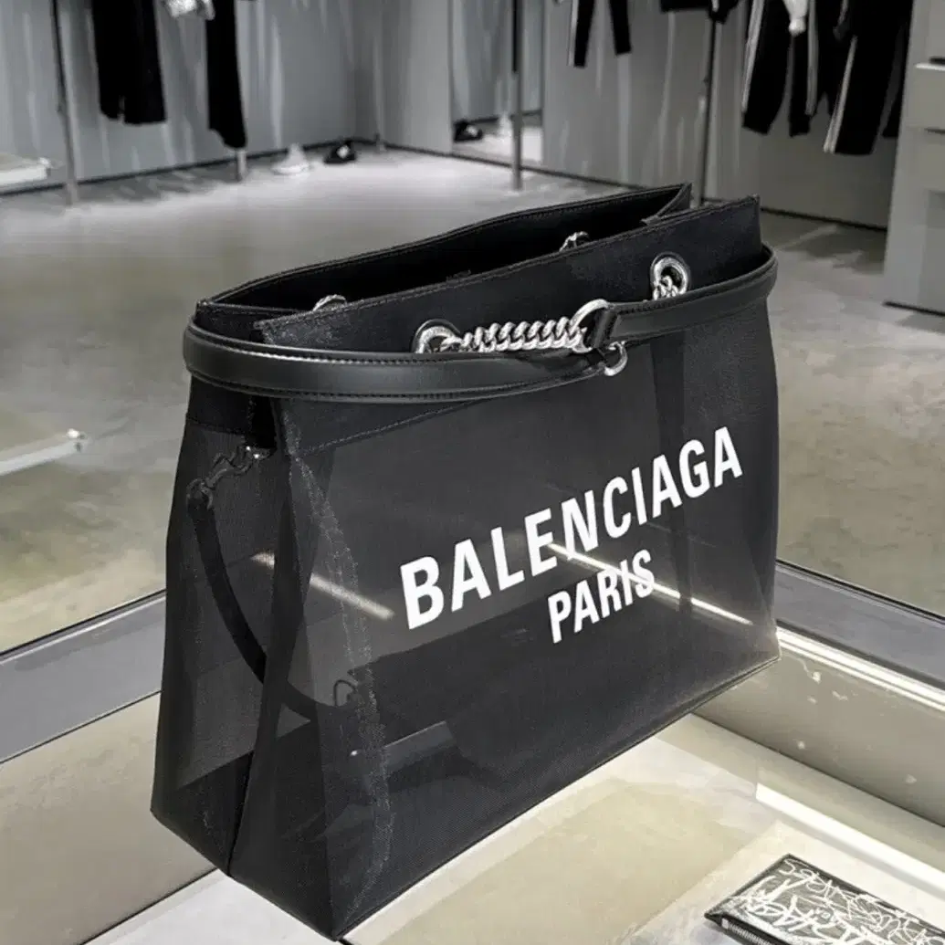 발렌시아가 (BALENCIAGA) 듀티프리백