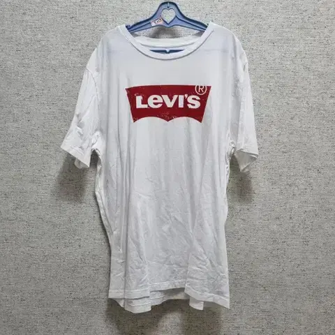 M019 Levi's Men's T-shirt