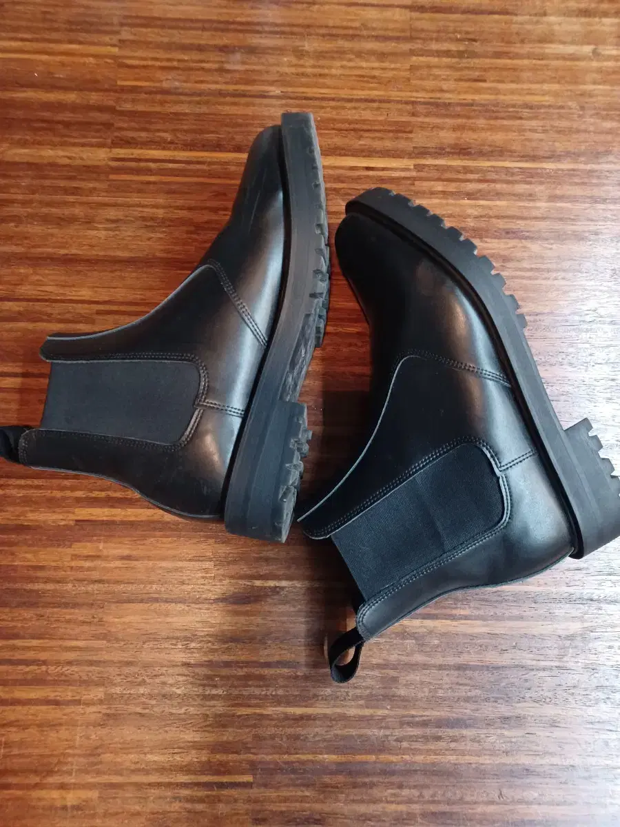 Custom Aid Chelsea Boots 270