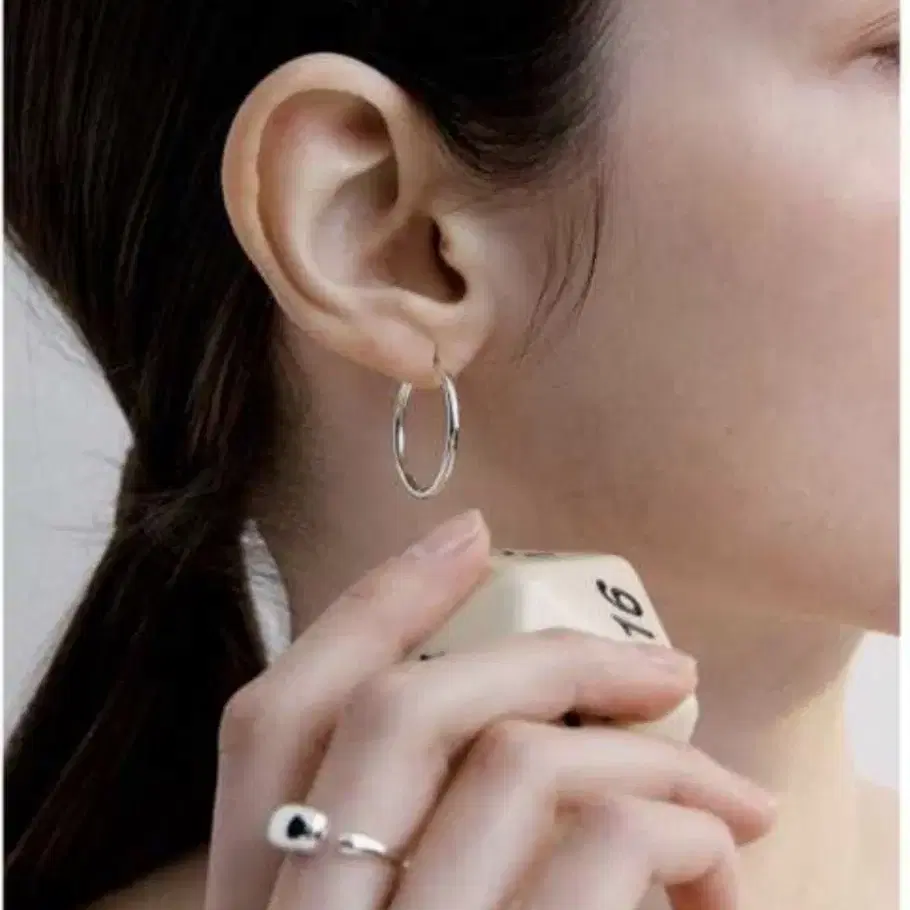 로아주 silver925 classic hoop earring-l