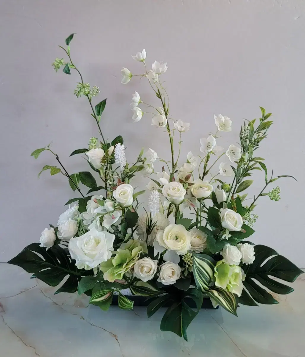 (New)Luxury Greenery Centerpiece/Interior Accessories,Artificial Flower,Vase