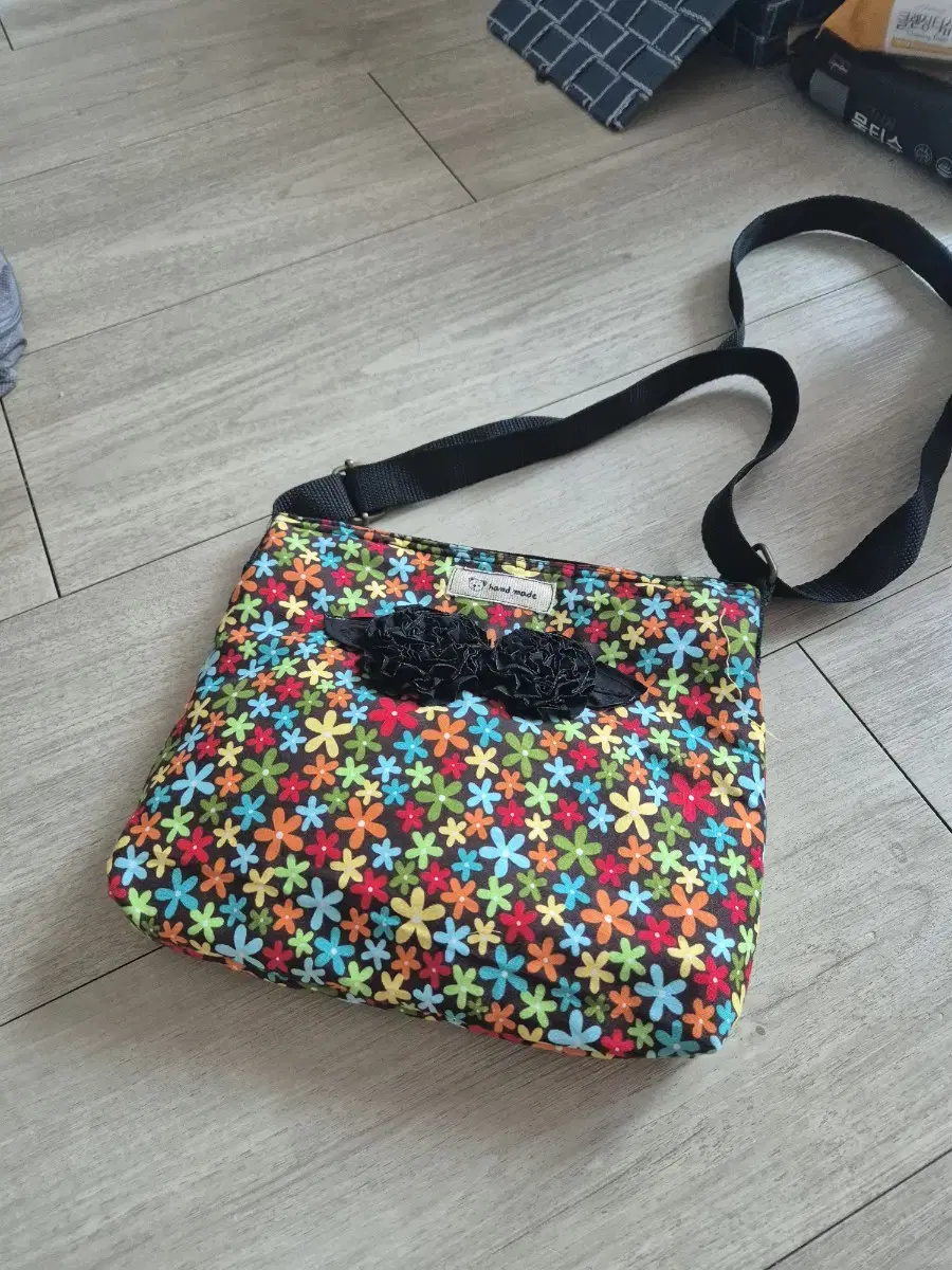 Handmade product mini cross bag