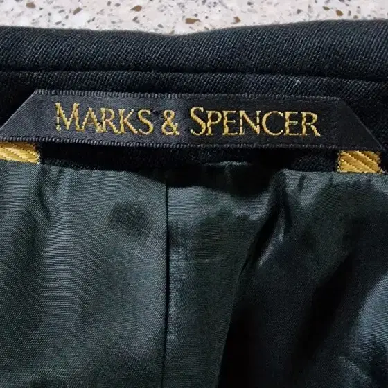 MARKS & SPENCER 울자켓