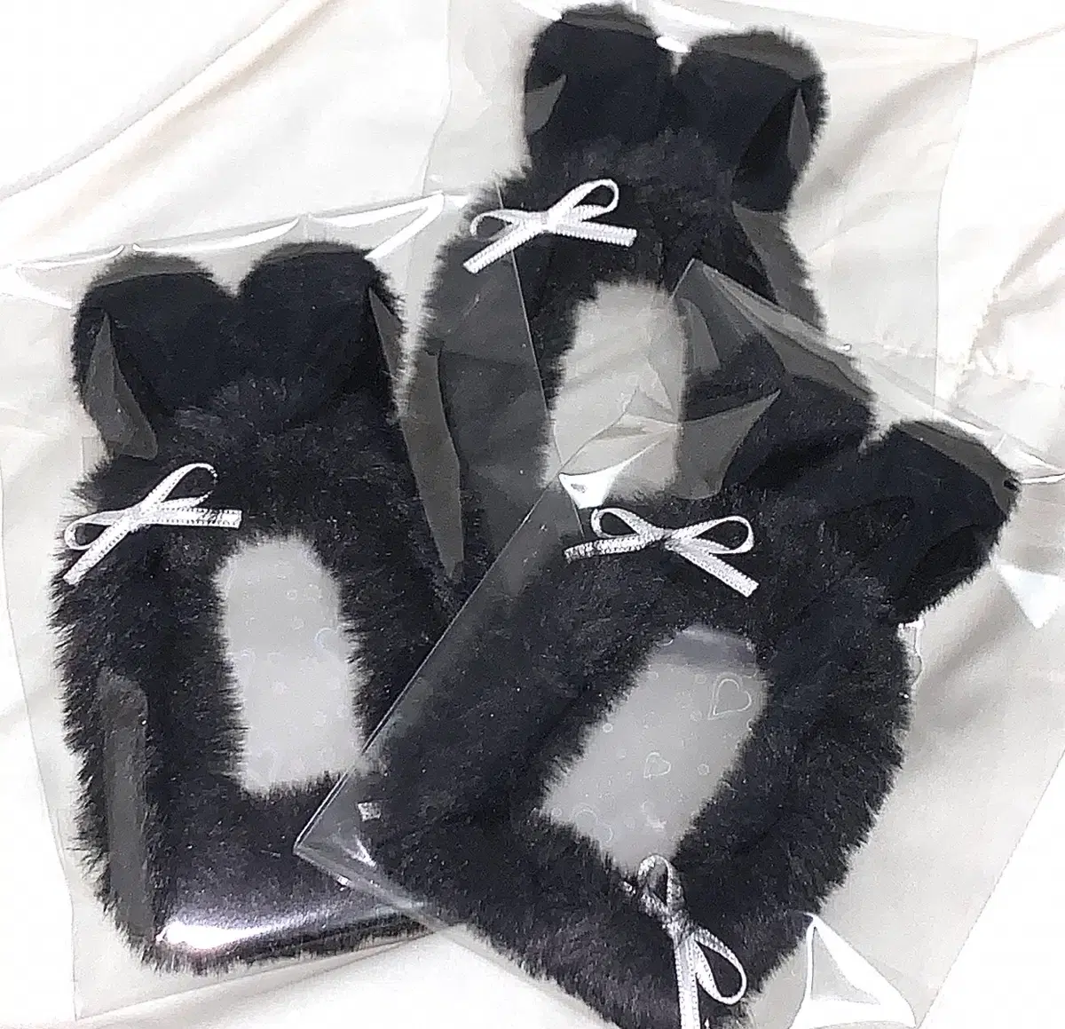 Discounted until today)Black Bunny Bunny Ribbon Lace Fur Topknot toploader photocard holder