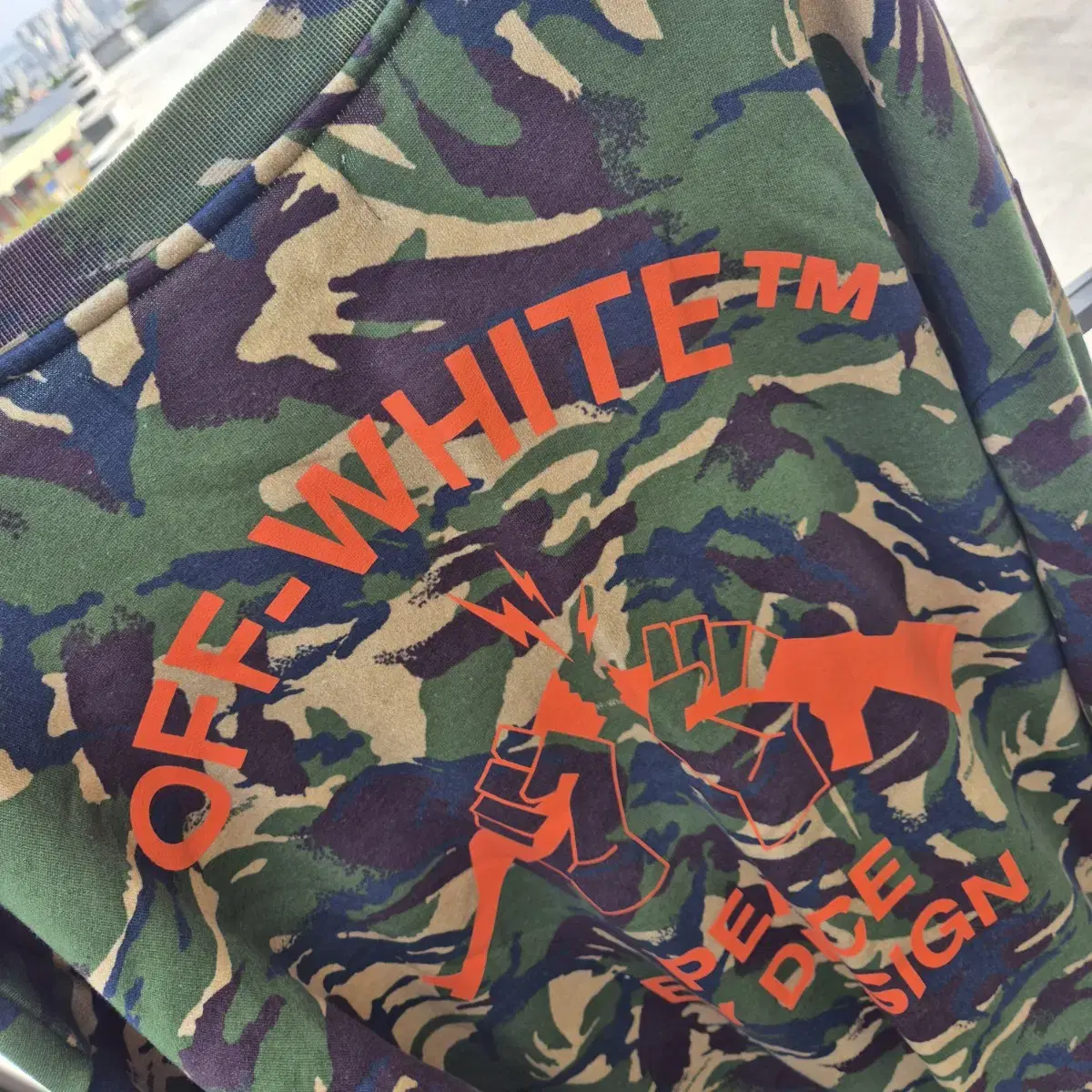 오프화이트 OFFWHITE 맨투맨_오버사이즈 핏