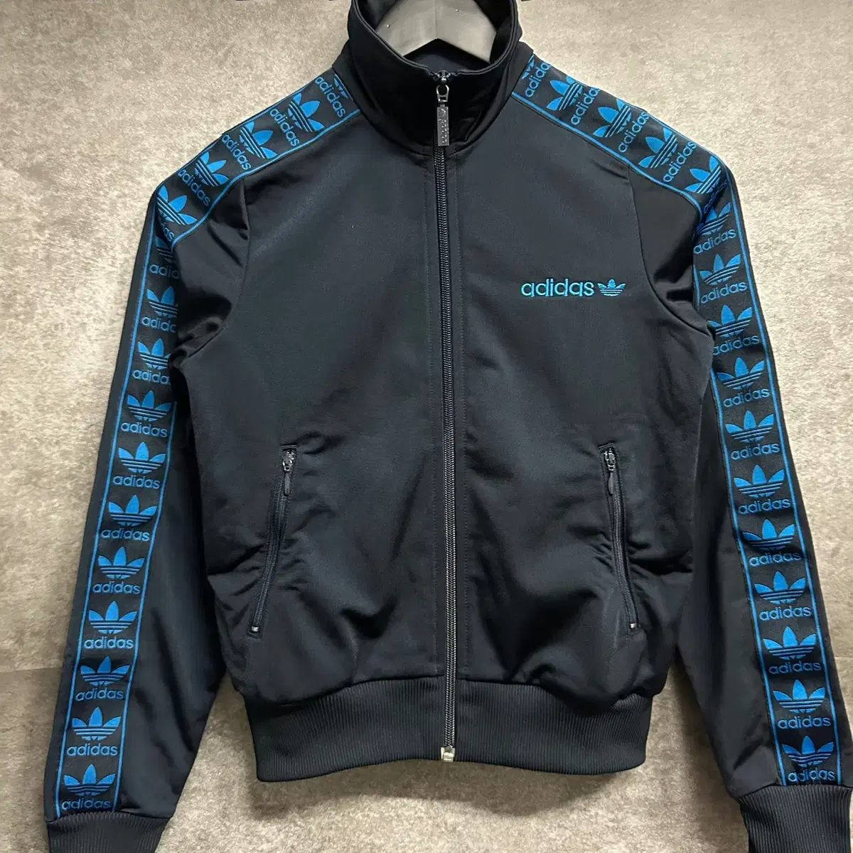 [90] Adidas Side Logo Tracktop Jersey