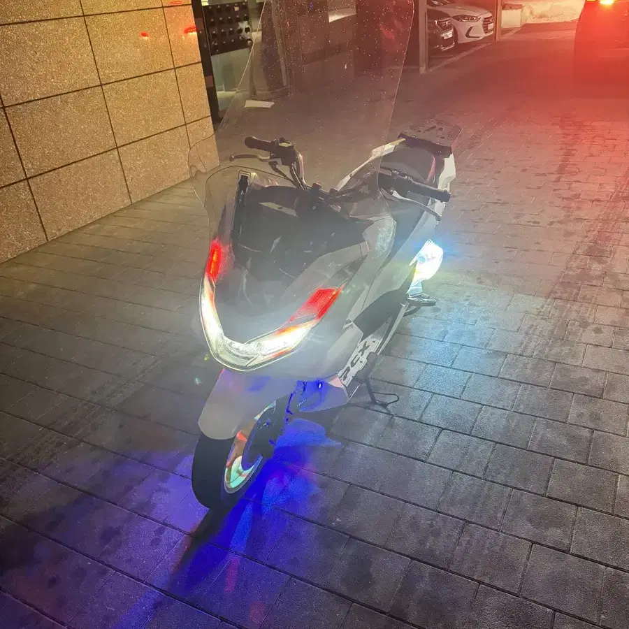 PCX125 그냥 새차 판매합니다.