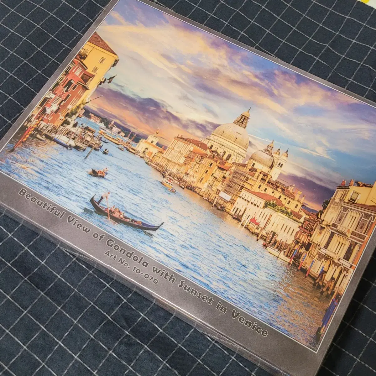 [Free Shipping] 1000 Jigsaw Puzzles