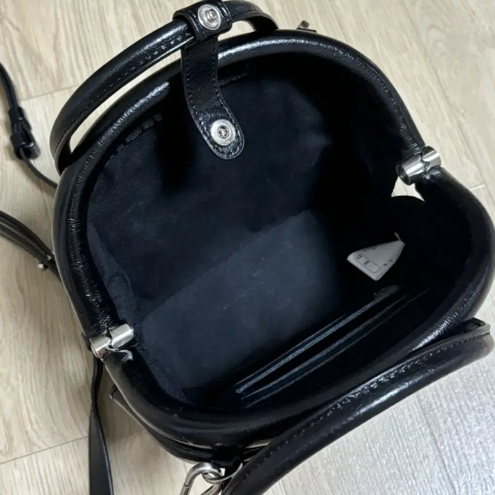 오소이 CIRCLE MINI [WASHED BLACK]