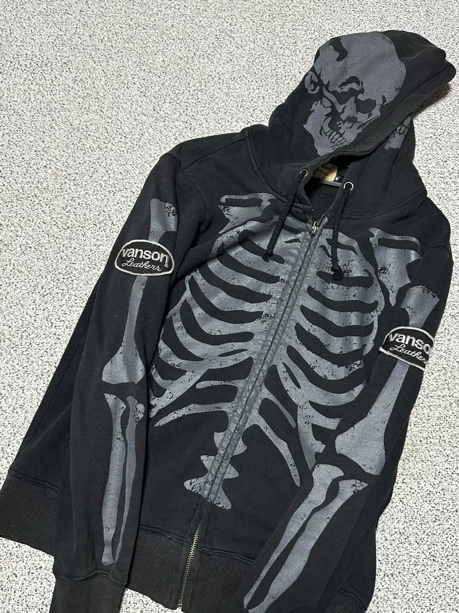 [M]Banson Bone Hooded Zip Up