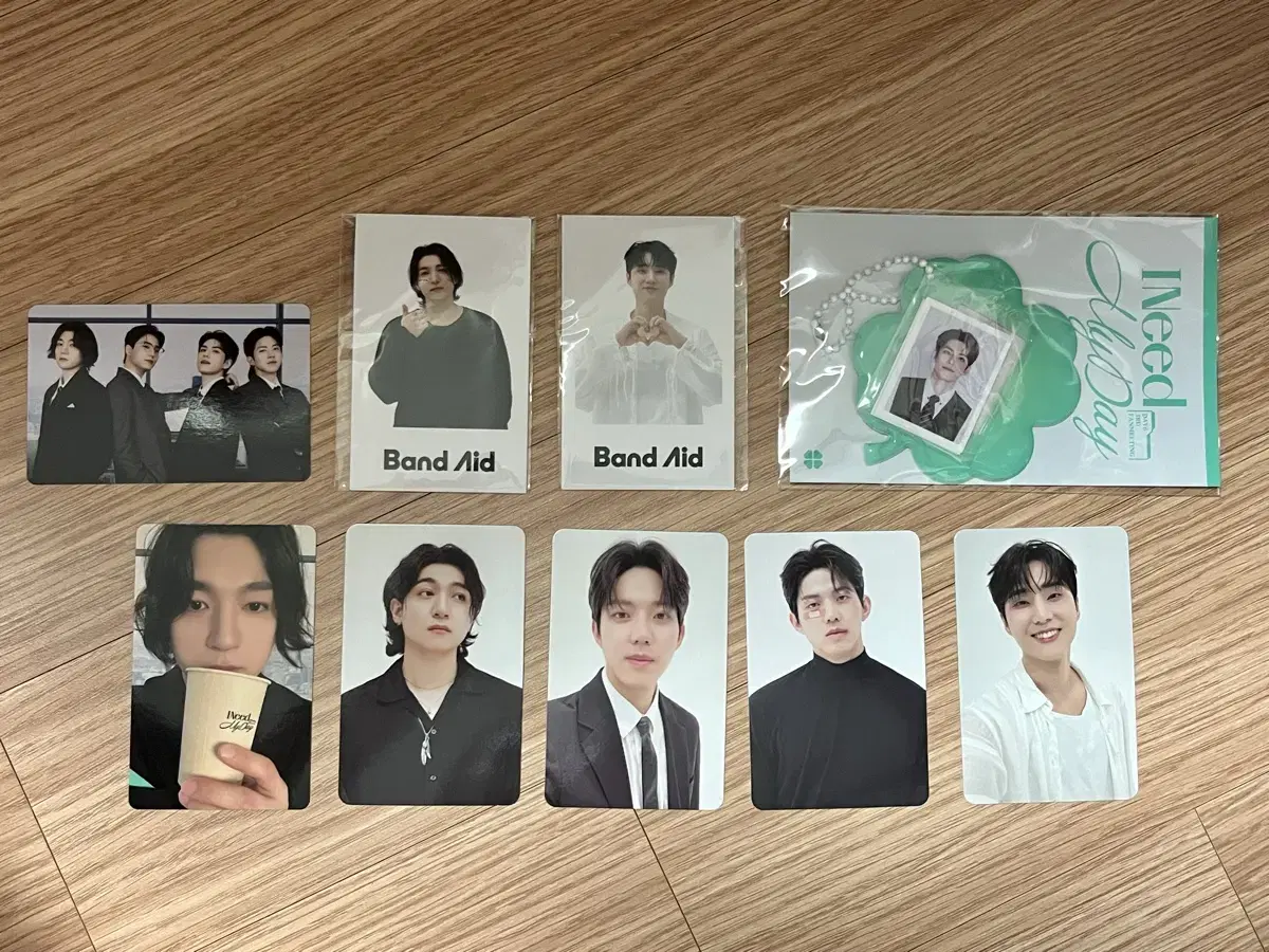 Day 6 Band-Aids photocard Deeds