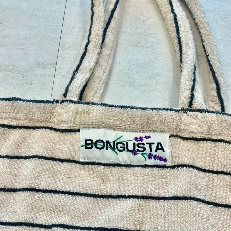 봉구스타 Bongusta 위캔드백 - 메이비베이비 판매상품