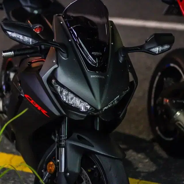 CBR1000RR 2019년식 판매합니다.