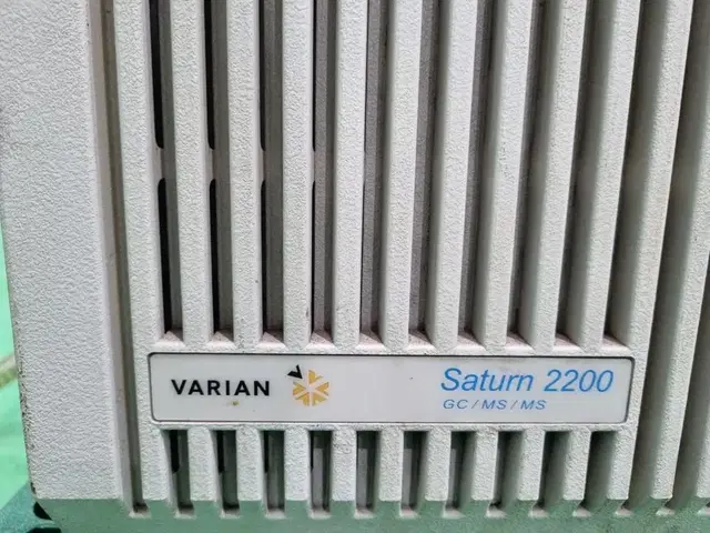 VARIAN Saturn 2200 GC/MS/MS