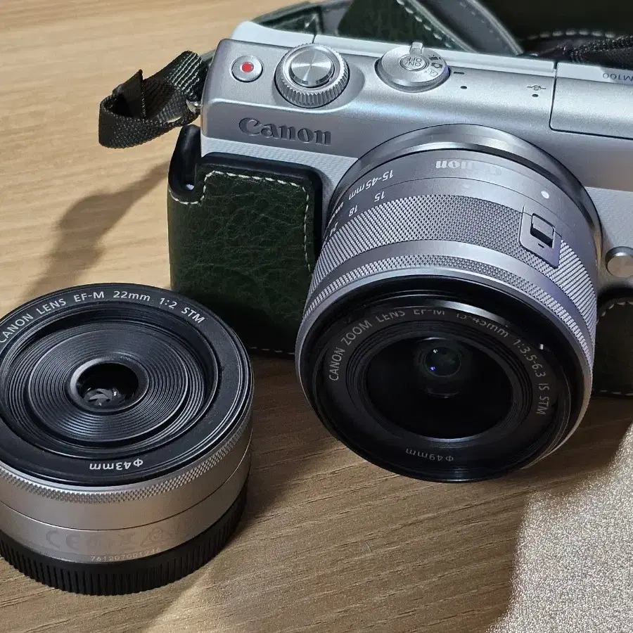 캐논정품 eos m100 화이트 15-45is 번들렌즈킷 + 22mm렌즈