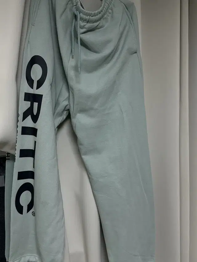 CRITIC 크리틱 OG Logo Jogger Mint 조거팬츠 mint