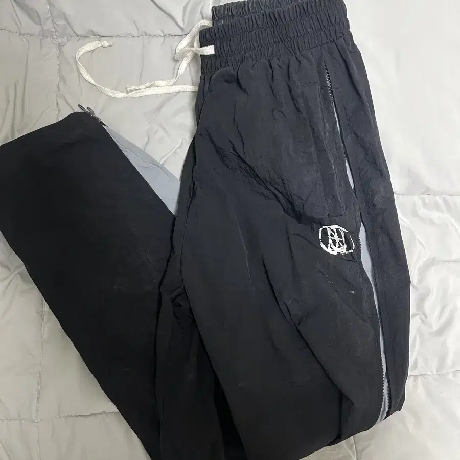 낫포너드 Zipper Nylon Pants 나일론 팬츠