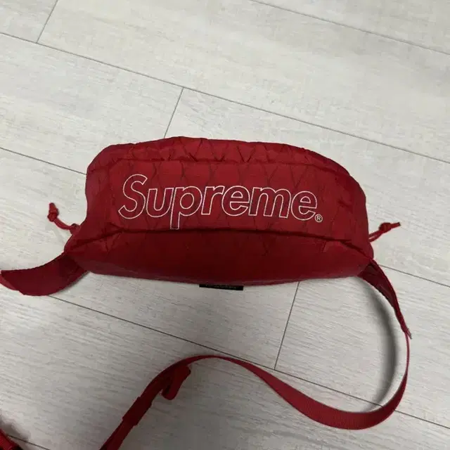 (정품) Supreme 가방 18fw waist bag red 슈프림