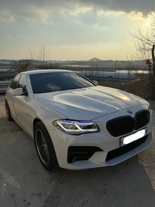 BMW F10 신형 레이저 헤드라이트