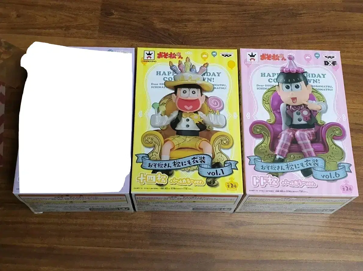 We sell Osomatsu statue figures.