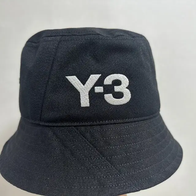 Y-3버킷햇