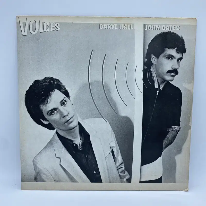 VOICES HALL AND OATES LP / AA4948