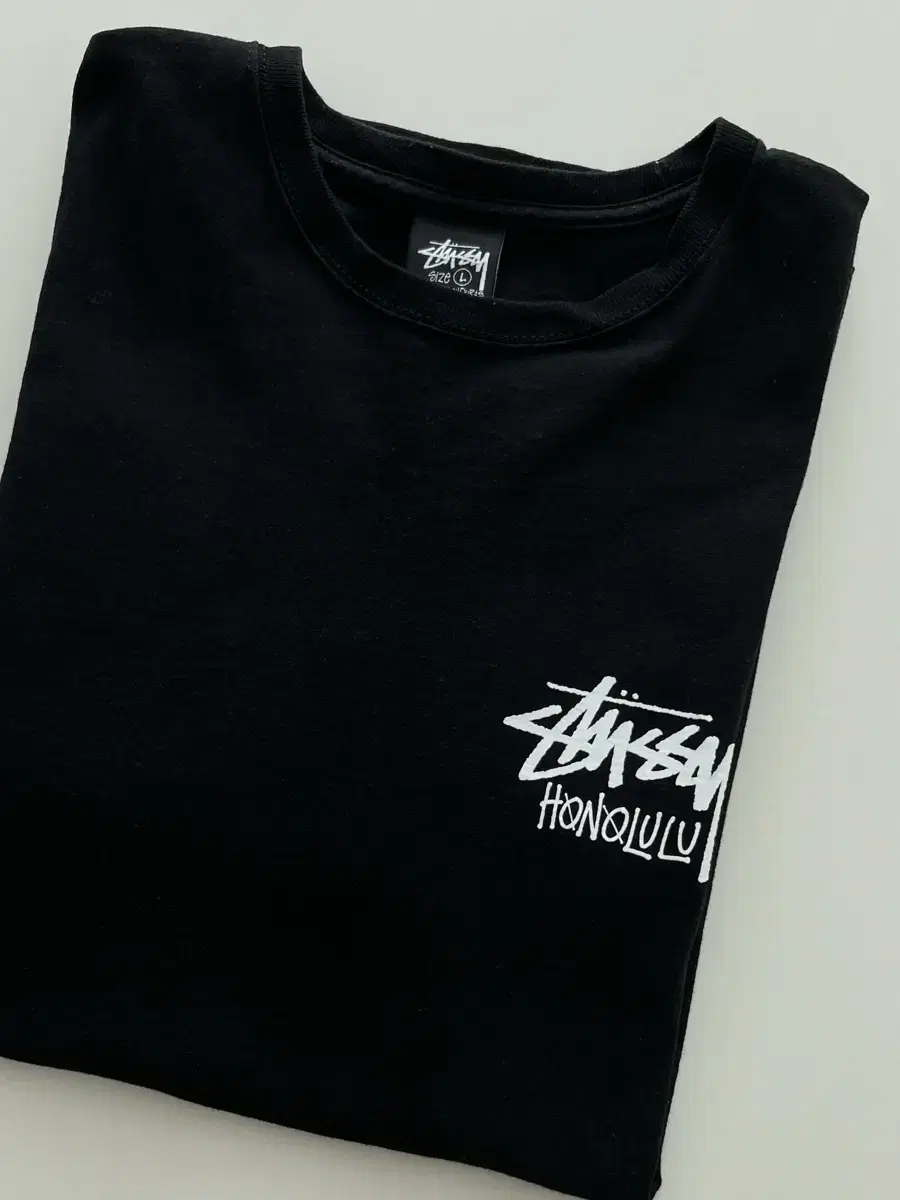 Stussy honolulu black 반팔 L