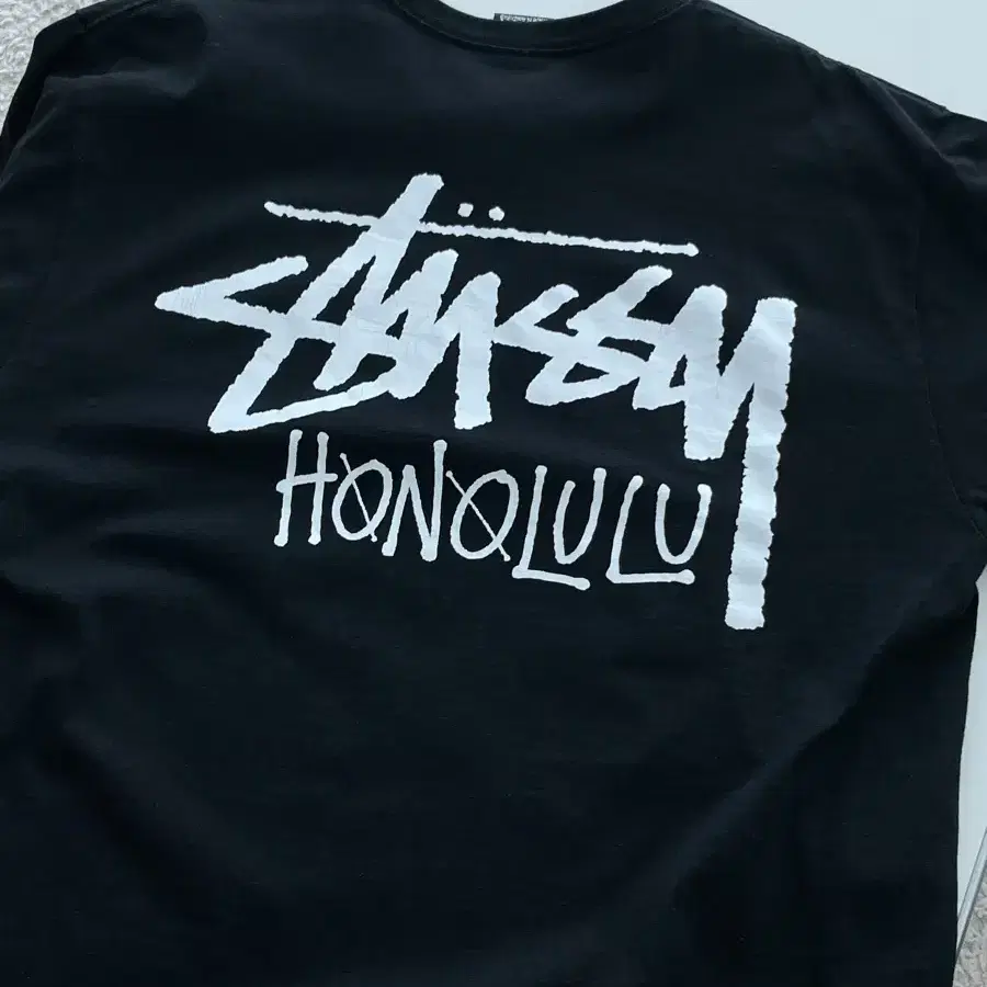 Stussy honolulu black 반팔 L