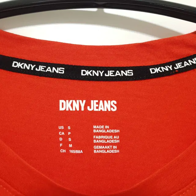 DKNY 크롭 반팔 S_i2780