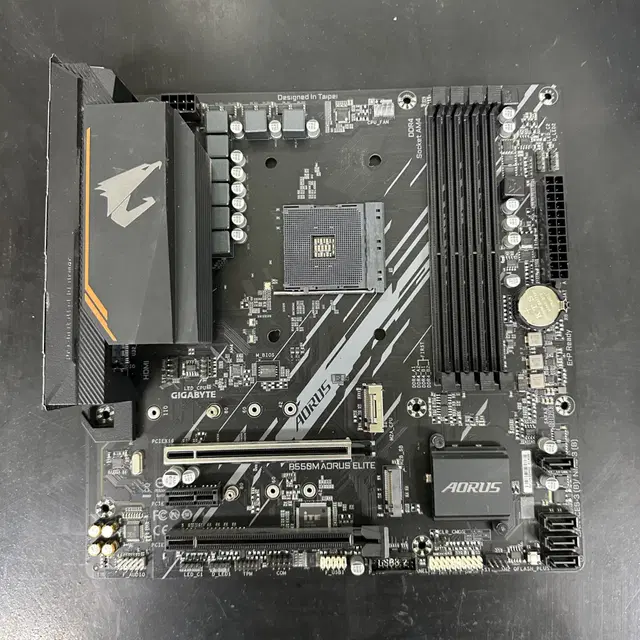 GIGABYTE B550M AORUS ELITE 판매합니다.