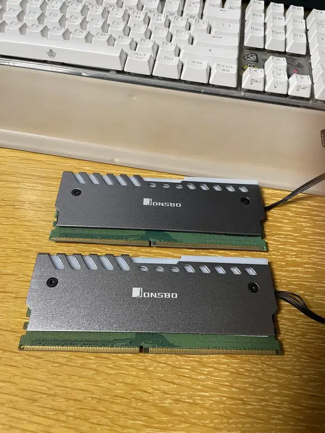 존스보 램 방열판 + 삼성 DDR4 16gb