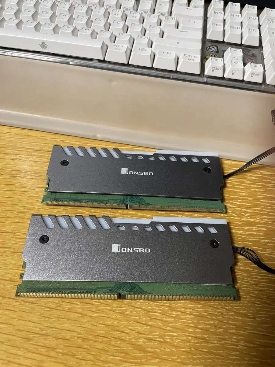 삼성 DDR4 16gb + 방열판