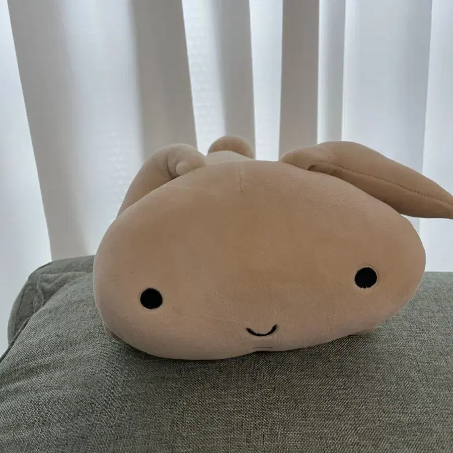 짱구는못말려 유리토끼인형 입니다 28cm