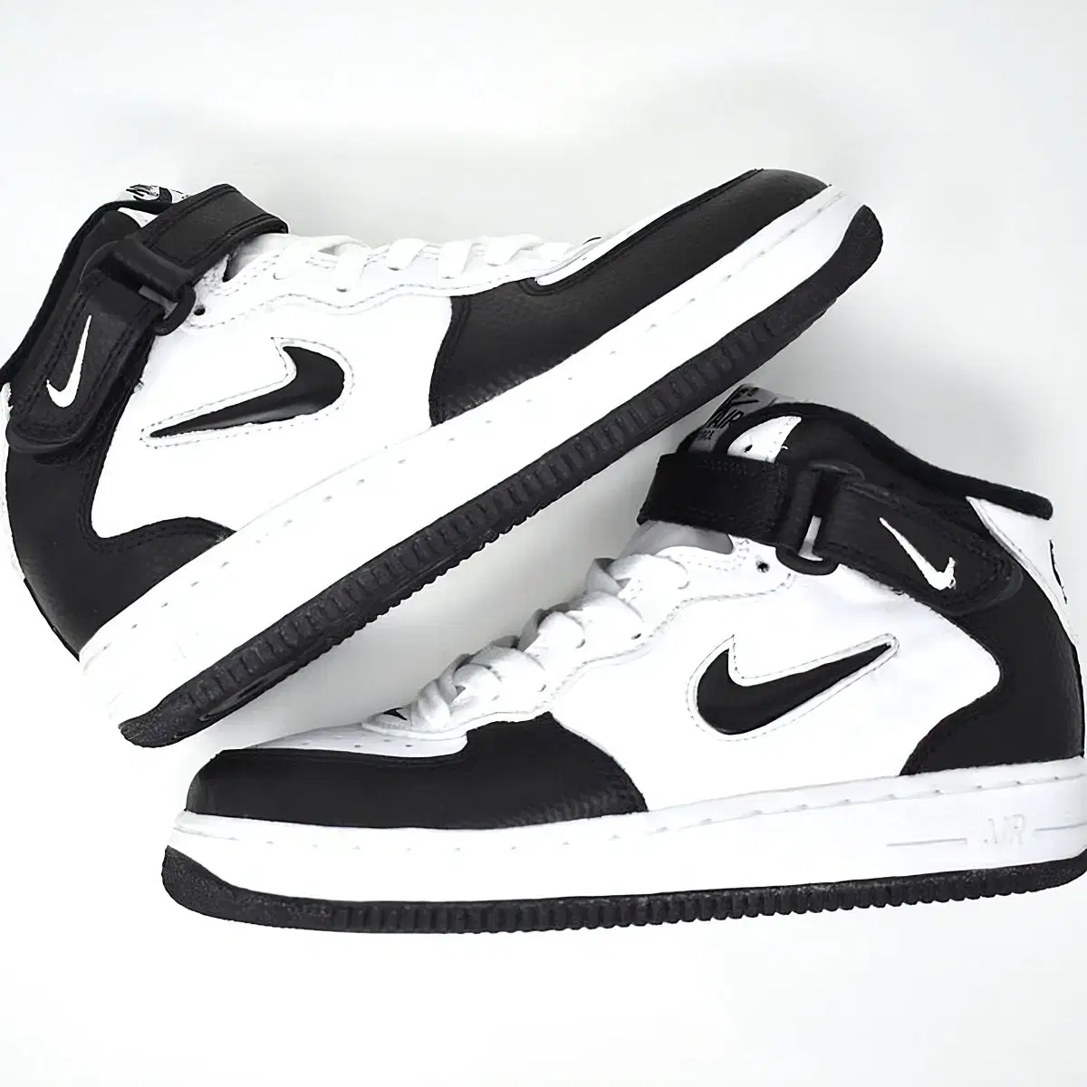 Nike Air Force 1 미드 우먼 7.5 새상품