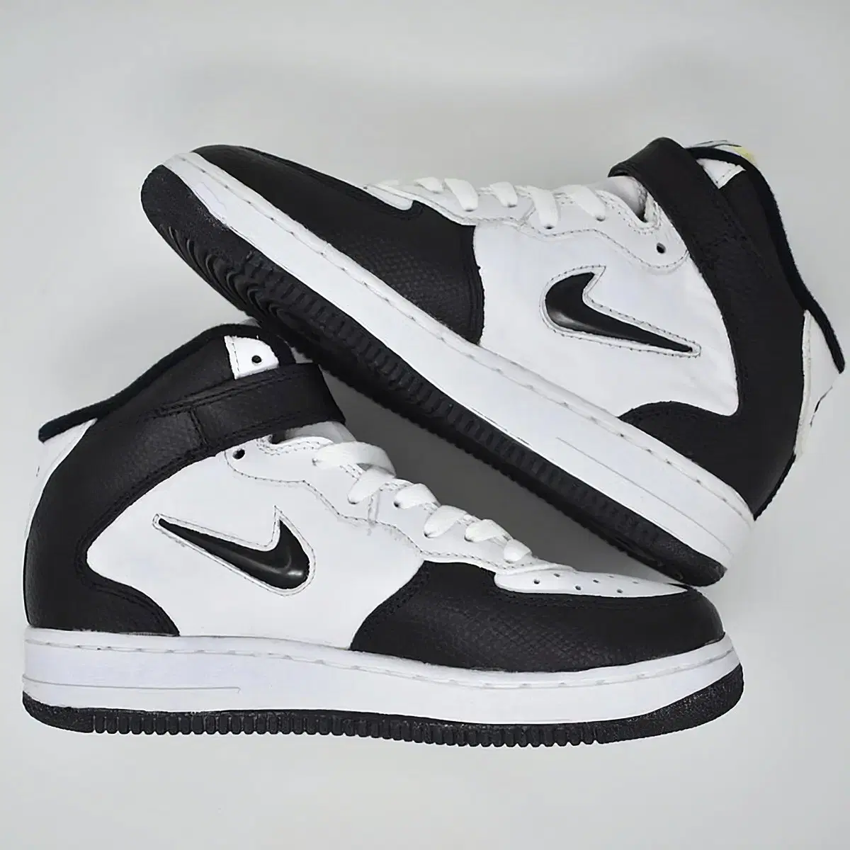 Nike Air Force 1 미드 우먼 7.5 새상품