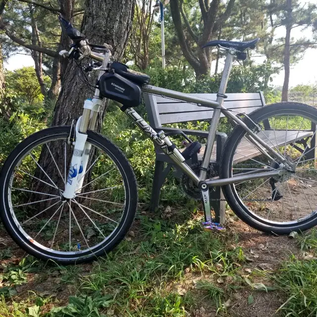 룩손티타늄  mtb