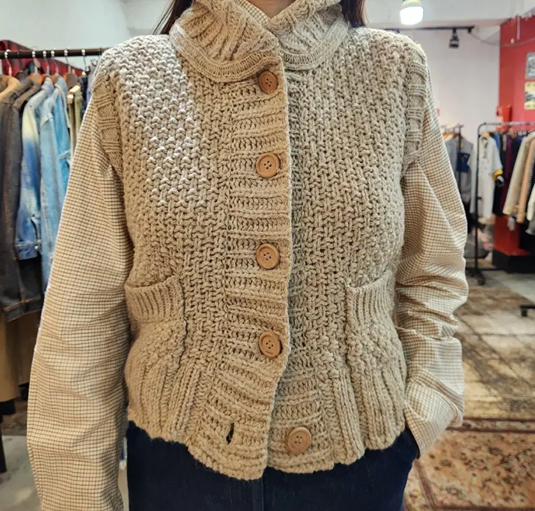 Japanese version of the Nico & Wool sweater vest