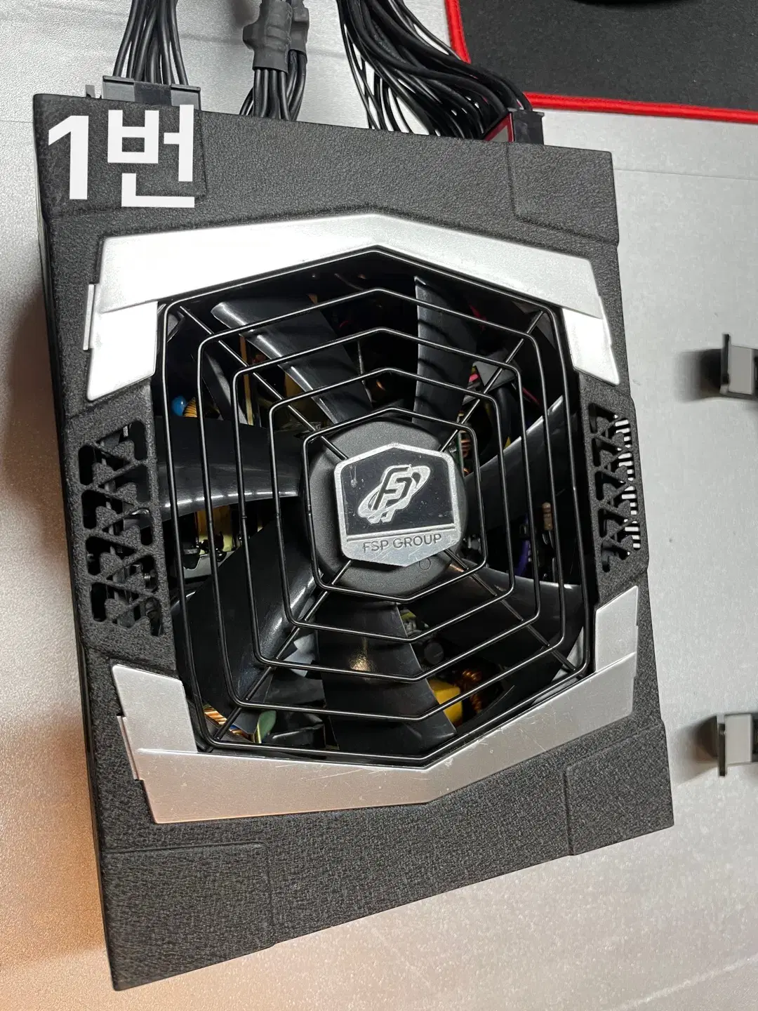 FSP 1000W 파워 싸게 판매 합니다.[1,2,3,4,5]